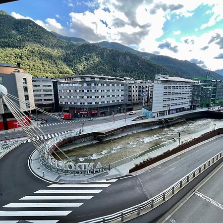 Ferienwohnung Apartamento En El Centro De Andorra La Vella Con Parking Exterior foto