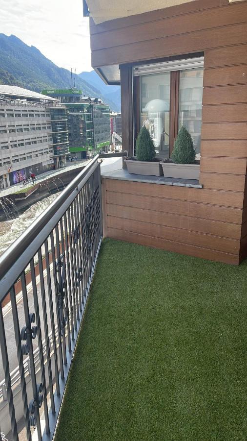 Ferienwohnung Apartamento En El Centro De Andorra La Vella Con Parking Exterior foto