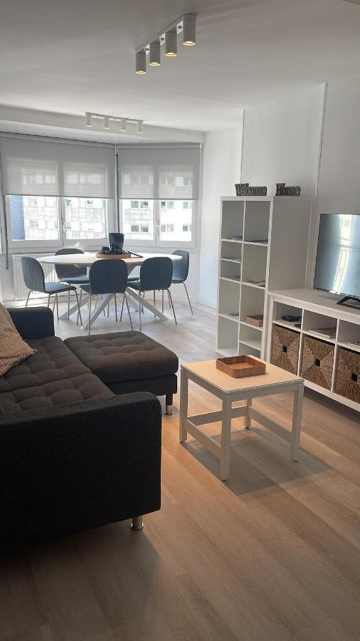 Ferienwohnung Apartamento En El Centro De Andorra La Vella Con Parking Exterior foto