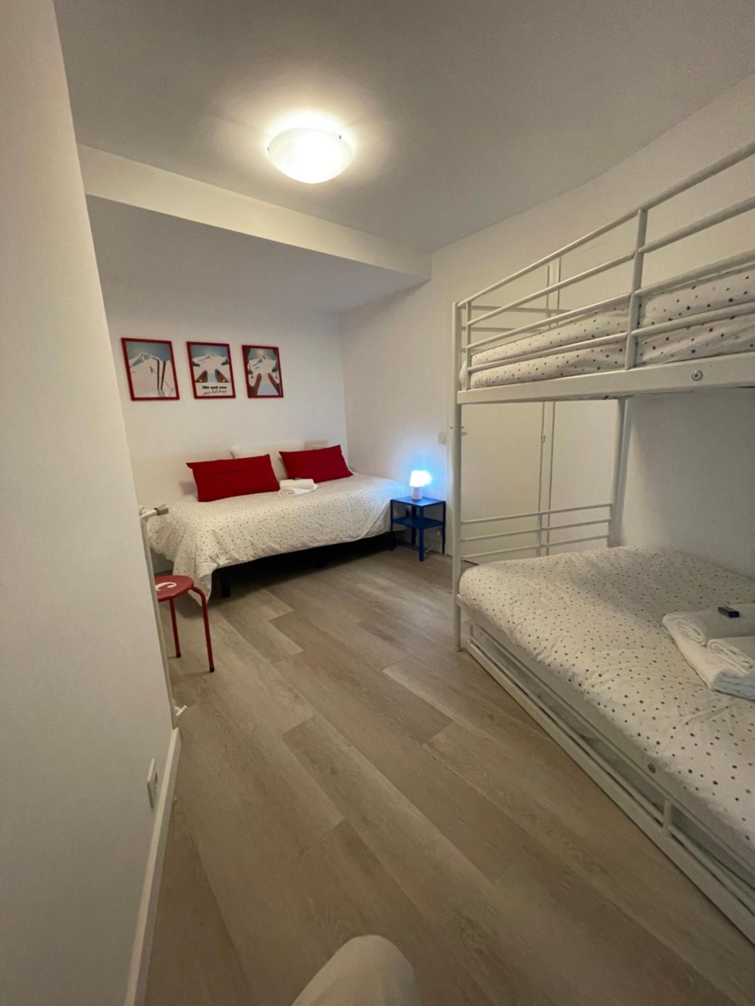Ferienwohnung Apartamento En El Centro De Andorra La Vella Con Parking Exterior foto