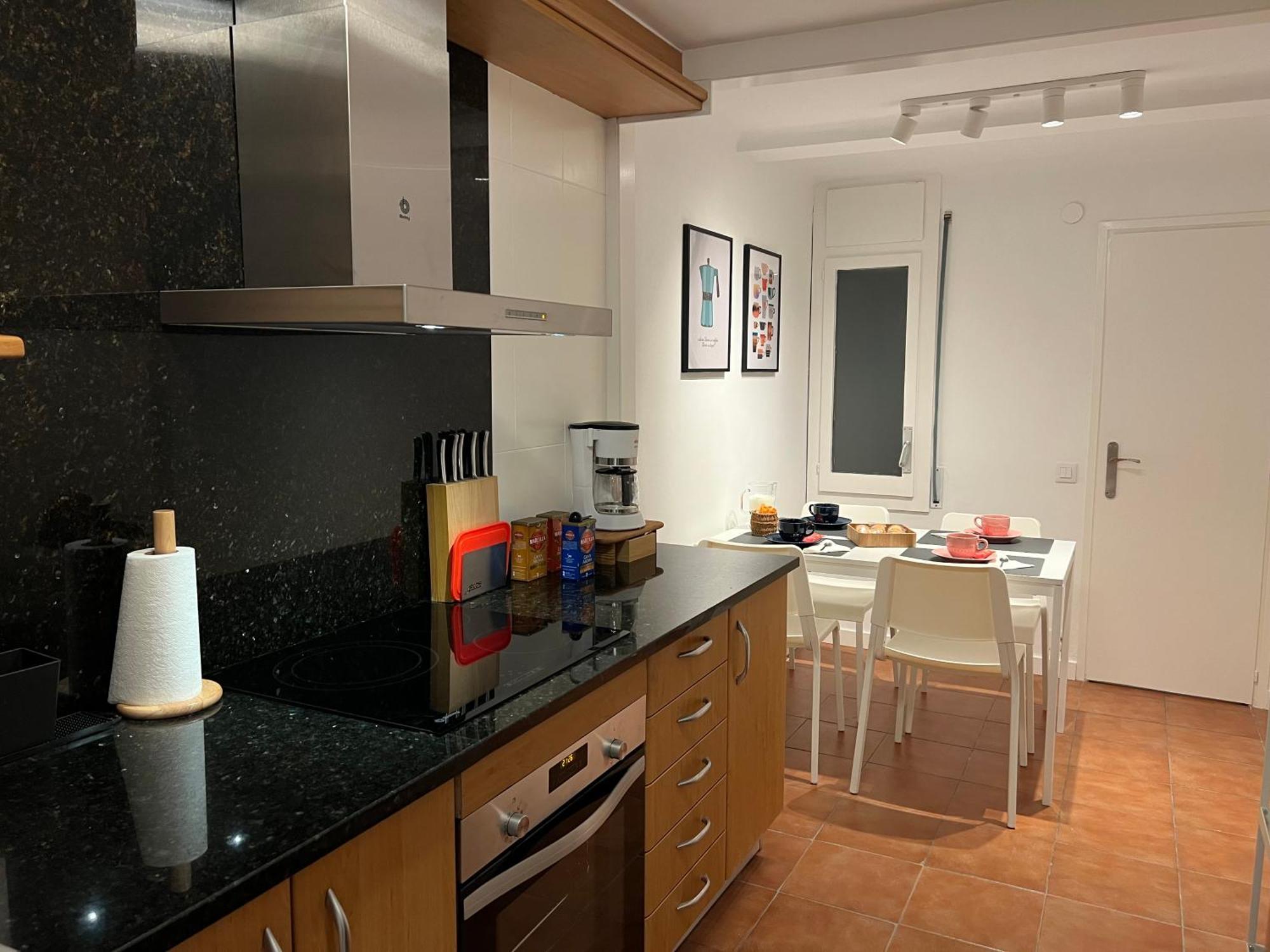 Ferienwohnung Apartamento En El Centro De Andorra La Vella Con Parking Exterior foto